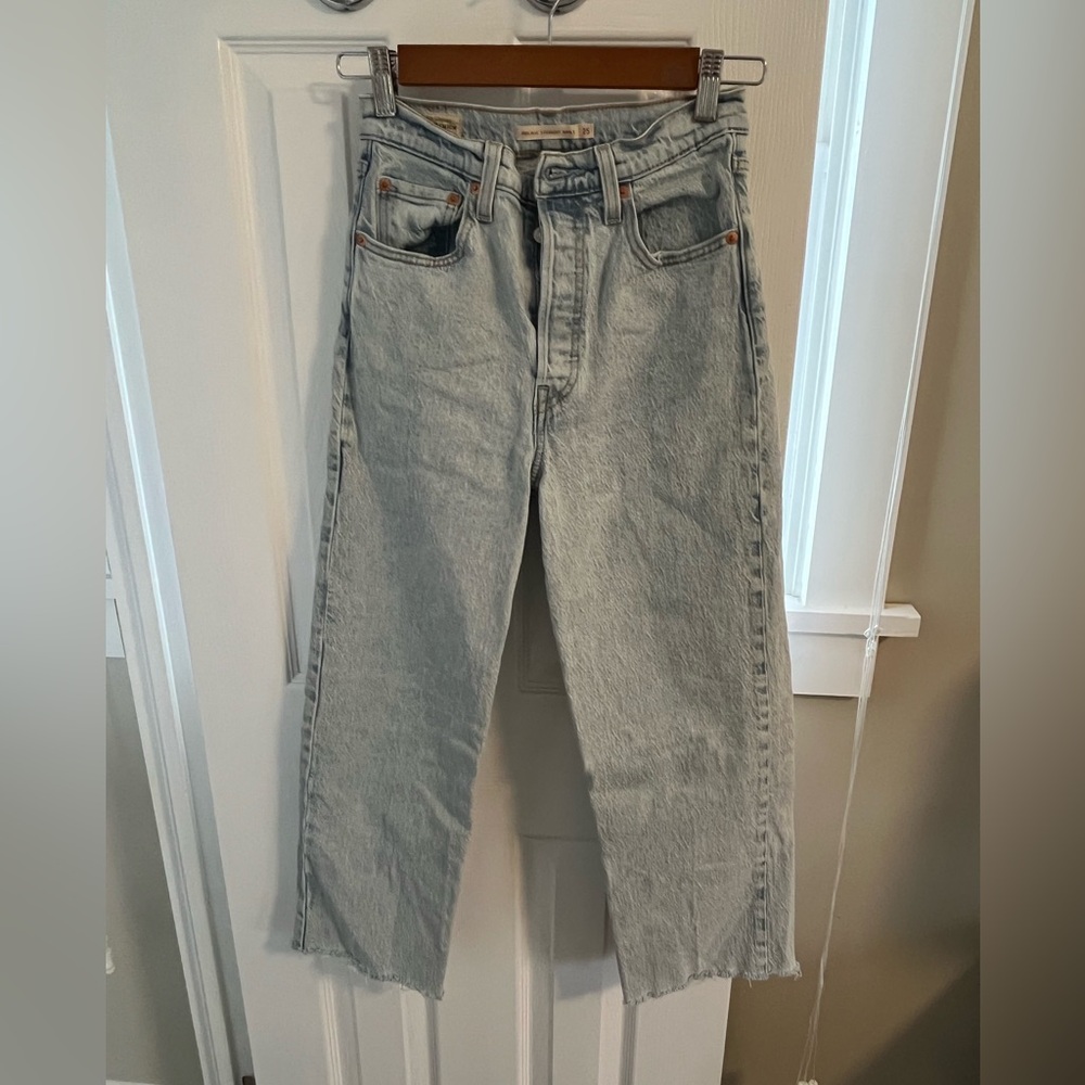 Levi’s Ribcage Straight Ankle Jean Cropped size 25